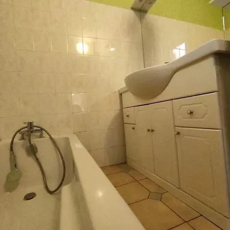 A L'oree Du Bois بيت للعطل