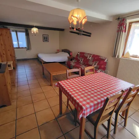 بيت للعطل A L'oree Du Bois Dommartin-lès-Remiremont