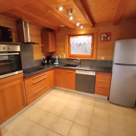 A L'oree Du Bois Nyaraló